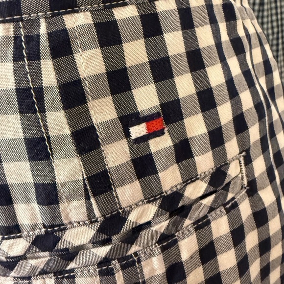 Tommy Hilfiger Black and White Checkered   Golf Skirt - Picture 3 of 6